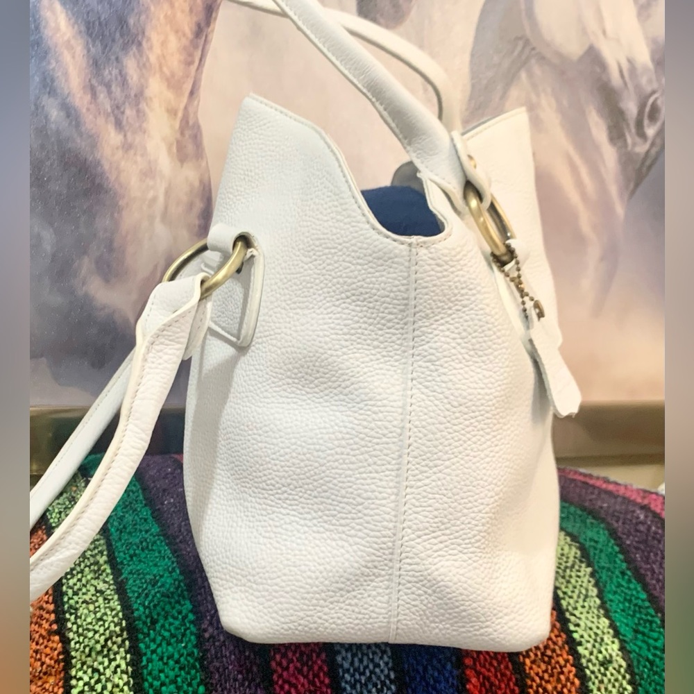 Danier genuine leather handbag ✅